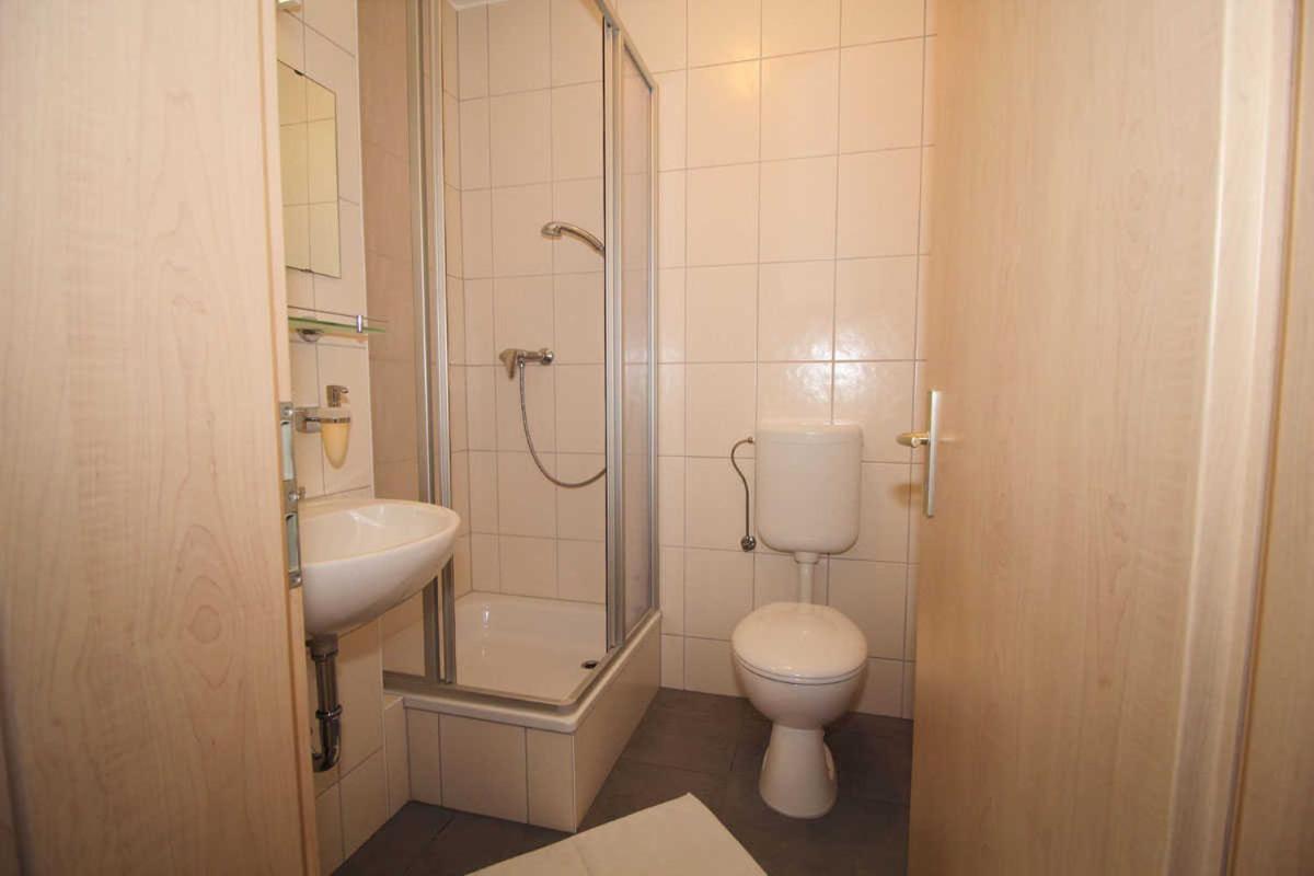 Kutterfisch Kajueten Direkt Im Stadthafen Apartman Sassnitz Kültér fotó